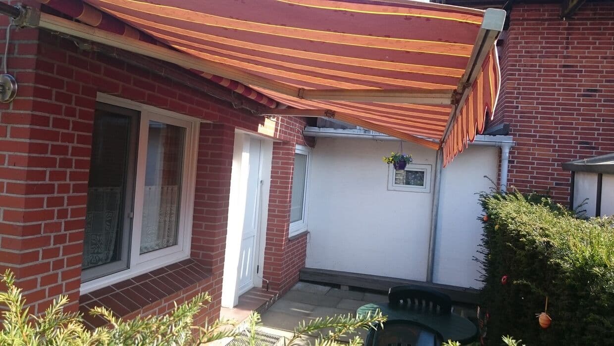 Bungalow 2 - Terrasse & Eingang